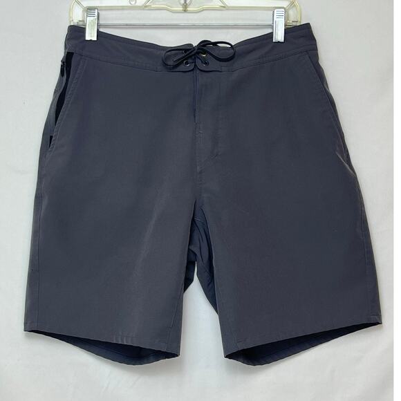 Ten Thousand Men’s Medium Gray Black Training Shorts Athletic Gym Workout Active - Picture 1 of 8